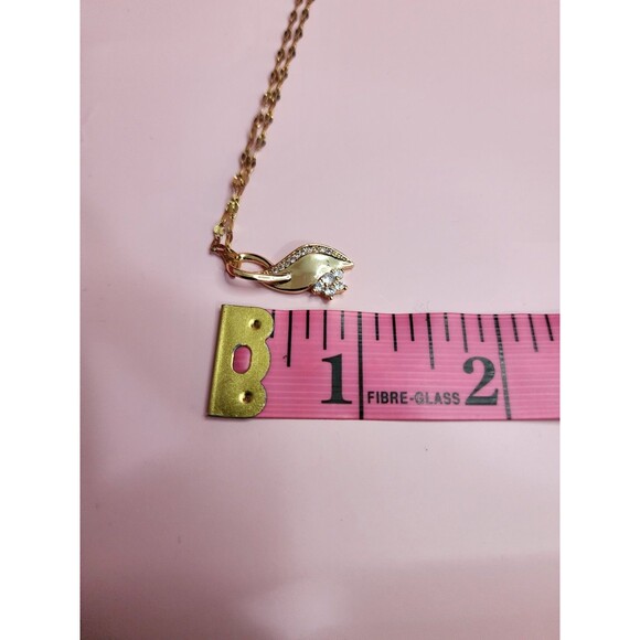 VINTAGE 18IN S STEEL GOLD TONE FLOWER WAVE CHARM COSTUME NECKLACE CLASSY DAINTY - Picture 9 of 9